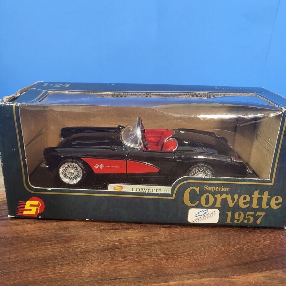 Sunnyside Superior 1957 Chevrolet Black / Red Corvette Model Car 1:24 DieCast